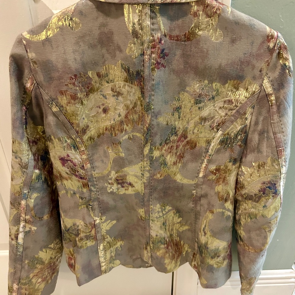 Gorgeous Chicos Jacket Metallic Gold Threading - Picture 6 of 8